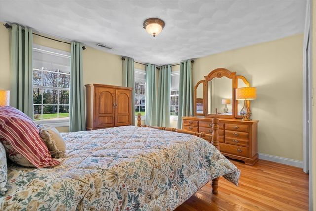 3 Archambault Way, Chelmsford, MA 01824