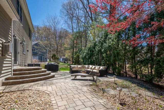 3 Archambault Way, Chelmsford, MA 01824
