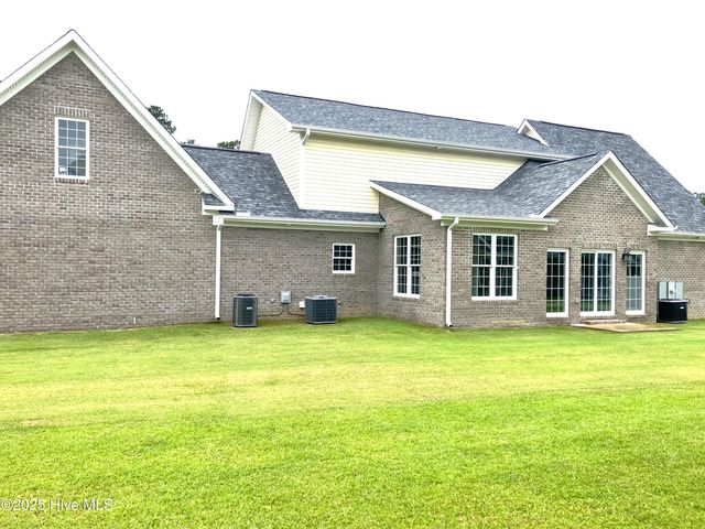 407 King Richard Court, Jacksonville, NC 28546