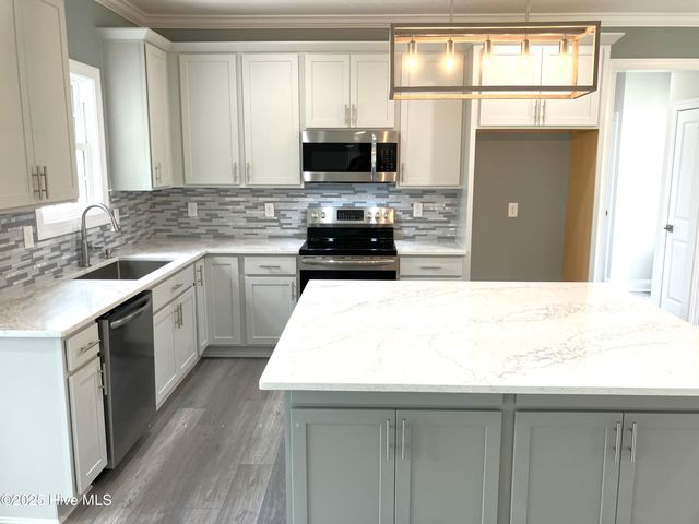 407 King Richard Court, Jacksonville, NC 28546