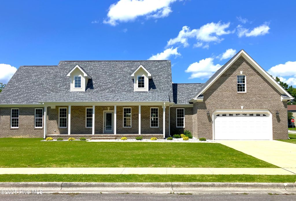 407 King Richard Court, Jacksonville, NC 28546