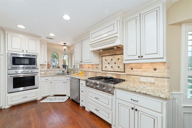 12627 Cloverwood Drive, Cypress, TX 77429