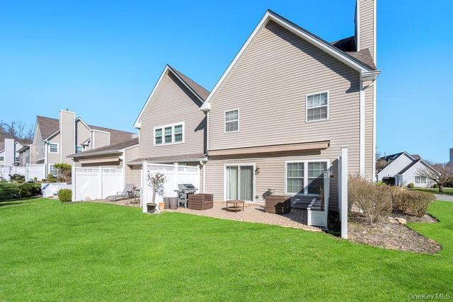 198 Erik Drive, East Setauket, NY 11733