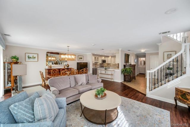 198 Erik Drive, East Setauket, NY 11733