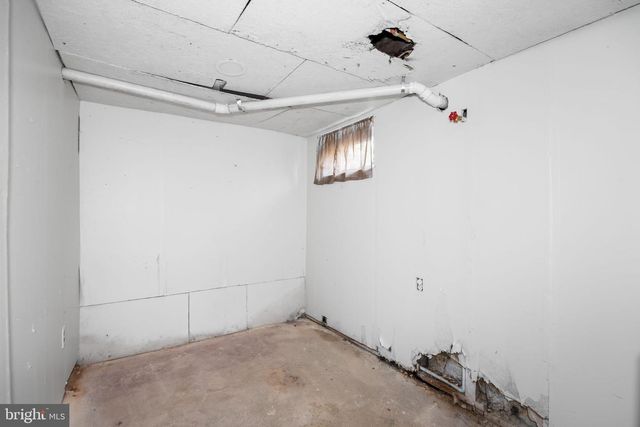 322 S POPPLETON ST, Baltimore, MD 21230