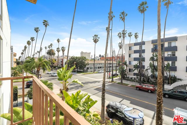 953 4th Street 300, Santa Monica, CA 90403