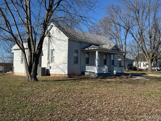 1227 N Washington Avenue, Union, MO 63084