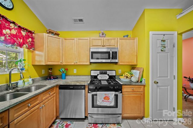8721 Brookstead Meadow Court, Charlotte, NC 28215