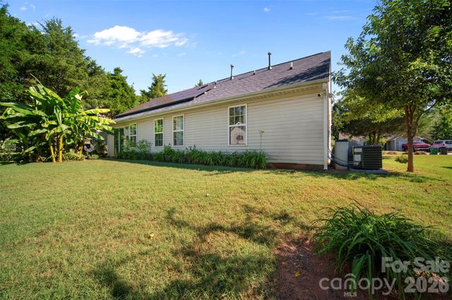 8721 Brookstead Meadow Court, Charlotte, NC 28215