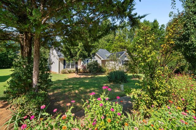 8721 Brookstead Meadow Court, Charlotte, NC 28215