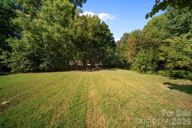 8721 Brookstead Meadow Court, Charlotte, NC 28215
