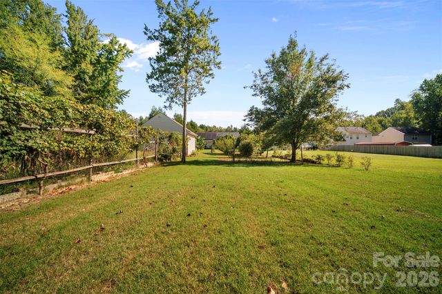 8721 Brookstead Meadow Court, Charlotte, NC 28215