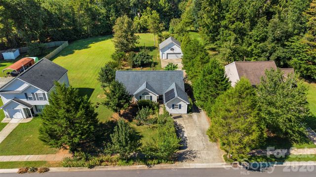 8721 Brookstead Meadow Court, Charlotte, NC 28215