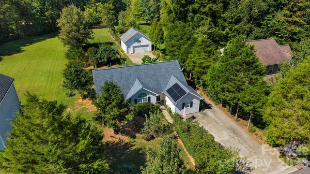 8721 Brookstead Meadow Court, Charlotte, NC 28215