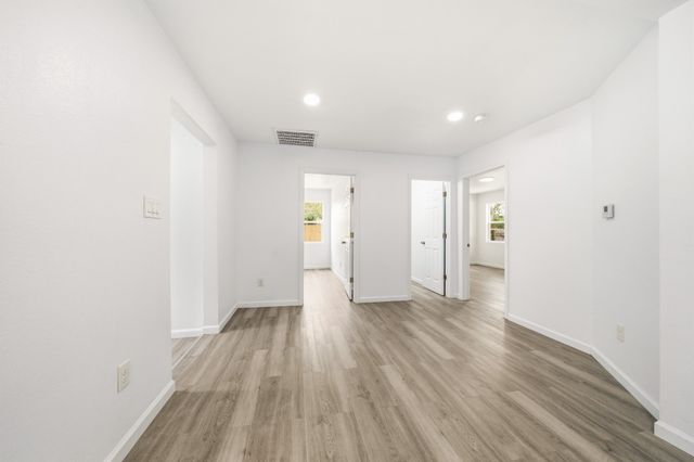 2520 Briarwood Lane, Bellmead, TX 76705