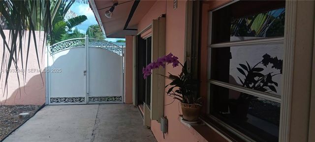 8404 SW 102nd Pl, Miami, FL 33173