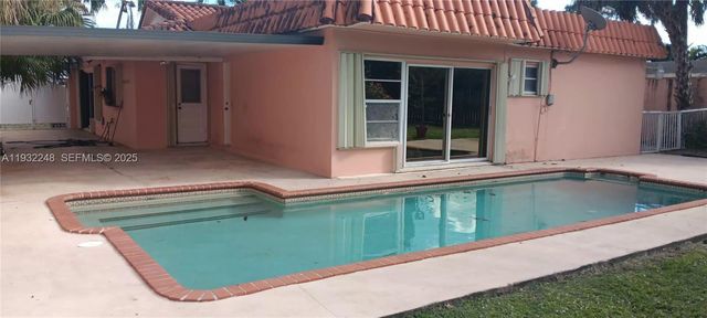 8404 SW 102nd Pl, Miami, FL 33173