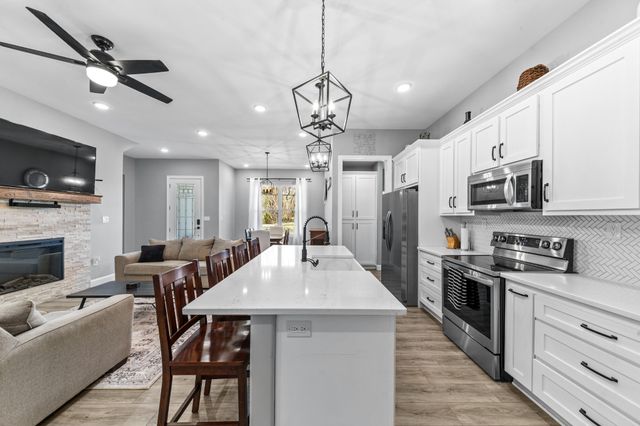 4770 Delina Rd, Cornersville, TN 37047