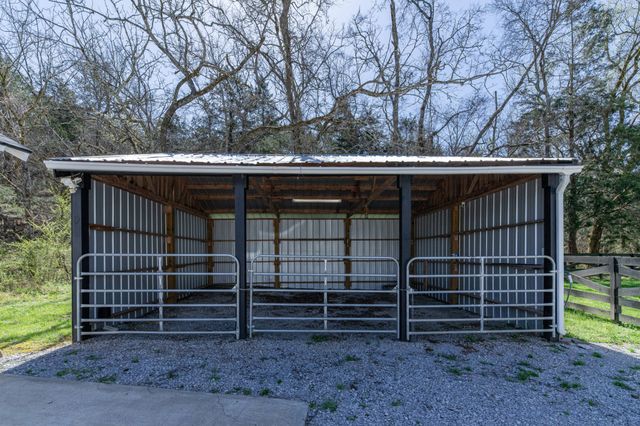 4770 Delina Rd, Cornersville, TN 37047