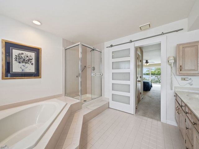 26435 N Ridge Court, Mundelein, IL 60060