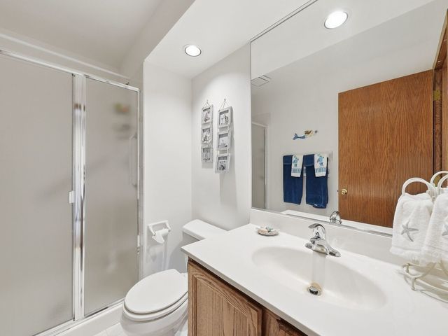 26435 N Ridge Court, Mundelein, IL 60060