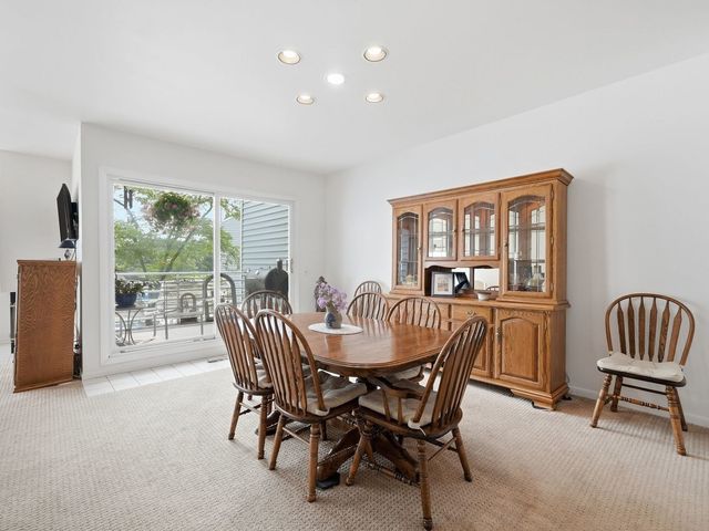 26435 N Ridge Court, Mundelein, IL 60060