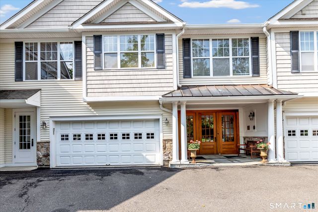76 Suzie Drive 76, Newtown, CT 06470