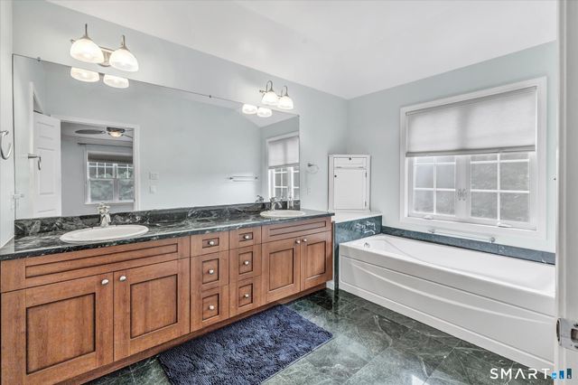 76 Suzie Drive 76, Newtown, CT 06470