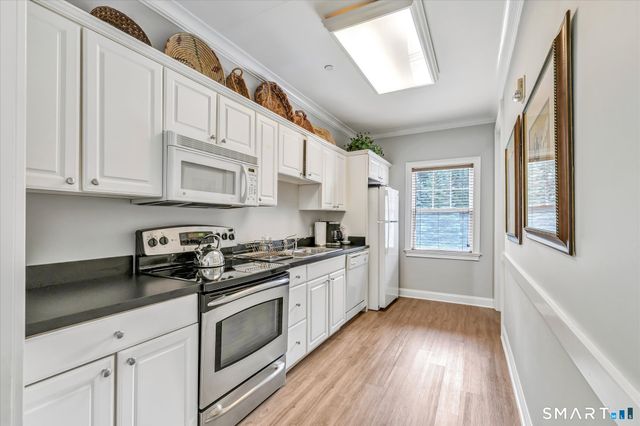 76 Suzie Drive 76, Newtown, CT 06470