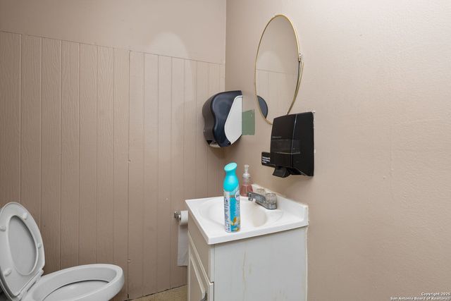 5710 Old Pearsall, San Antonio, TX 78242