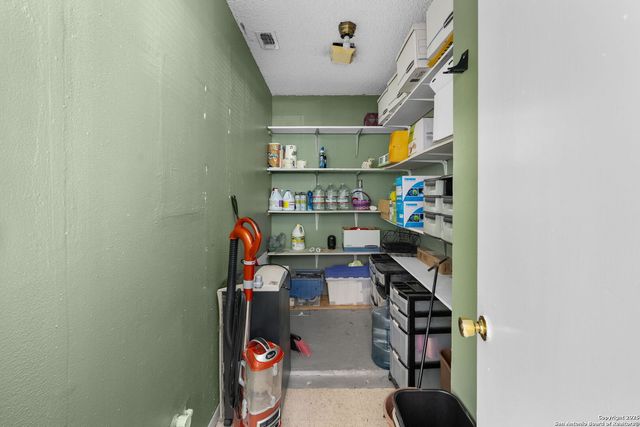 5710 Old Pearsall, San Antonio, TX 78242