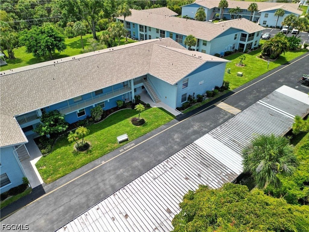 Image 24 of property listing at 1100 Pondella RD 807, Cape Coral, FL 33909