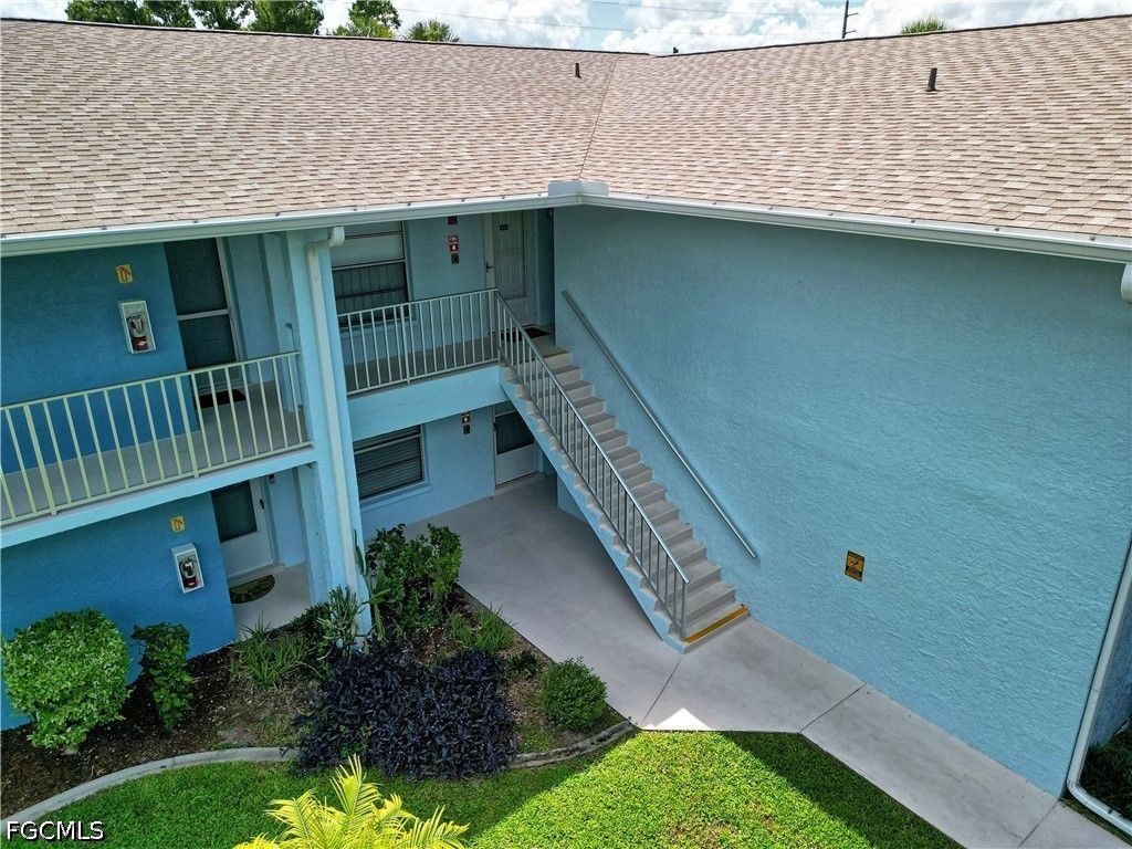 Image 25 of property listing at 1100 Pondella RD 807, Cape Coral, FL 33909