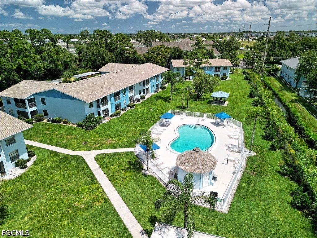 Image 26 of property listing at 1100 Pondella RD 807, Cape Coral, FL 33909