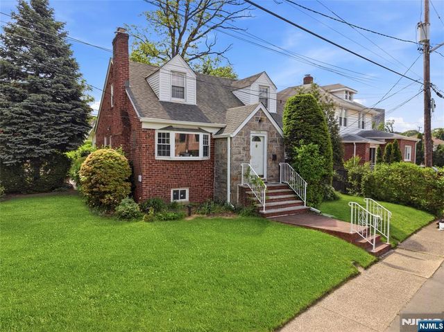 1028 Harvard Place, Fort Lee, NJ 07024