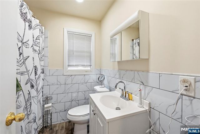 1028 Harvard Place, Fort Lee, NJ 07024