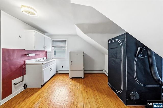 1028 Harvard Place, Fort Lee, NJ 07024
