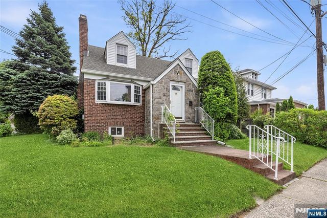 1028 Harvard Place, Fort Lee, NJ 07024