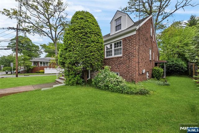 1028 Harvard Place, Fort Lee, NJ 07024