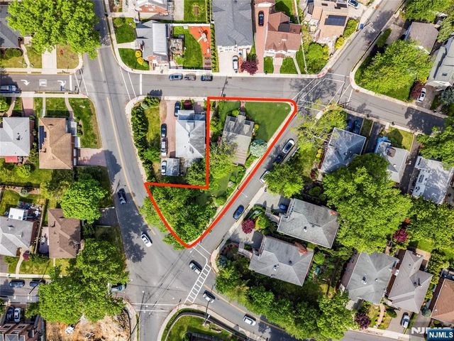1028 Harvard Place, Fort Lee, NJ 07024