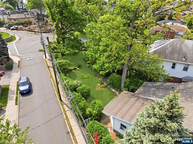 1028 Harvard Place, Fort Lee, NJ 07024