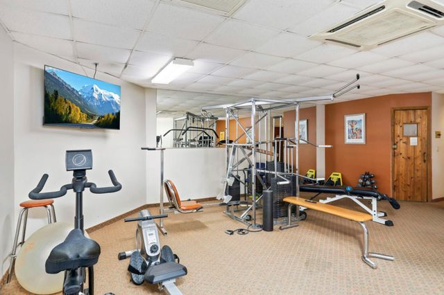 1304 W Medicine Lake Drive 202, Plymouth, MN 55441