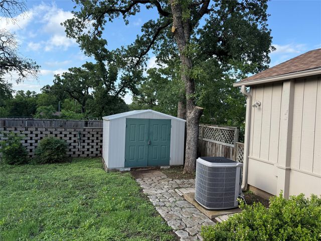 1201 NW 7th Avenue, Mineral Wells, TX 76067
