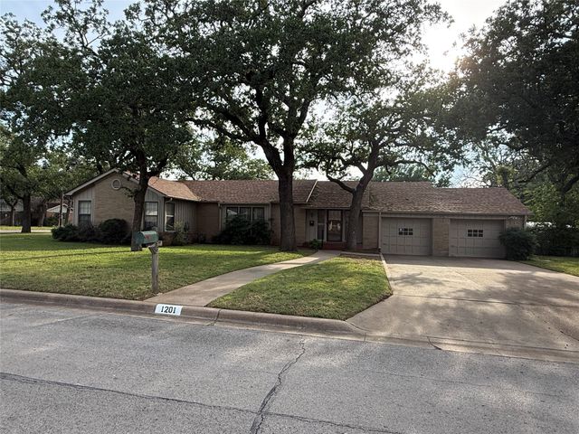 1201 NW 7th Avenue, Mineral Wells, TX 76067