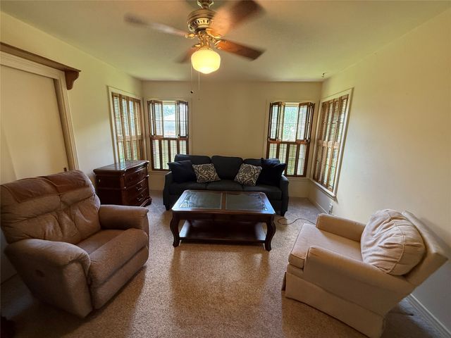 1201 NW 7th Avenue, Mineral Wells, TX 76067