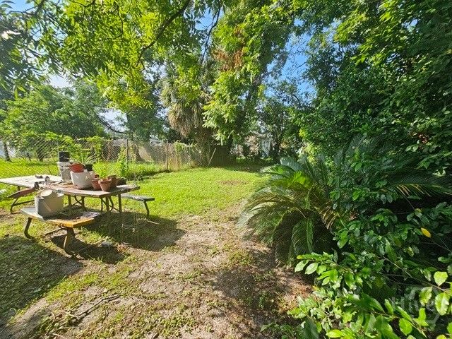 1208 Mccarthy Avenue, Savannah, GA 31415