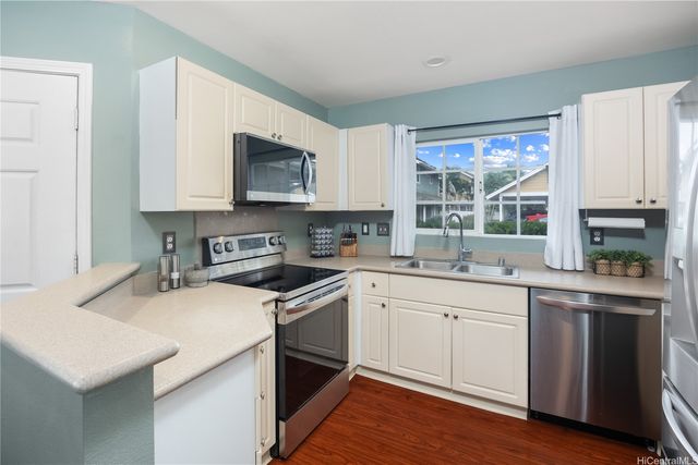 87-1980 Pakeke Street J, Waianae, HI 96792