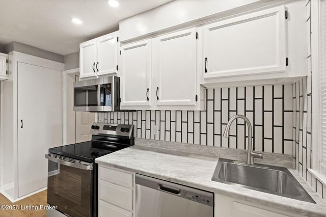 3455 Glendale Ave, Louisville, KY 40215