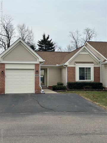 37257 Amhurst Drive 28, Westland, MI 48185