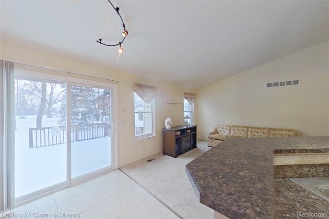 37257 Amhurst Drive 28, Westland, MI 48185